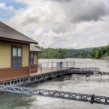 Updated Lake Taneycomo Condo With Screened Porch! 브랜슨 외부 사진