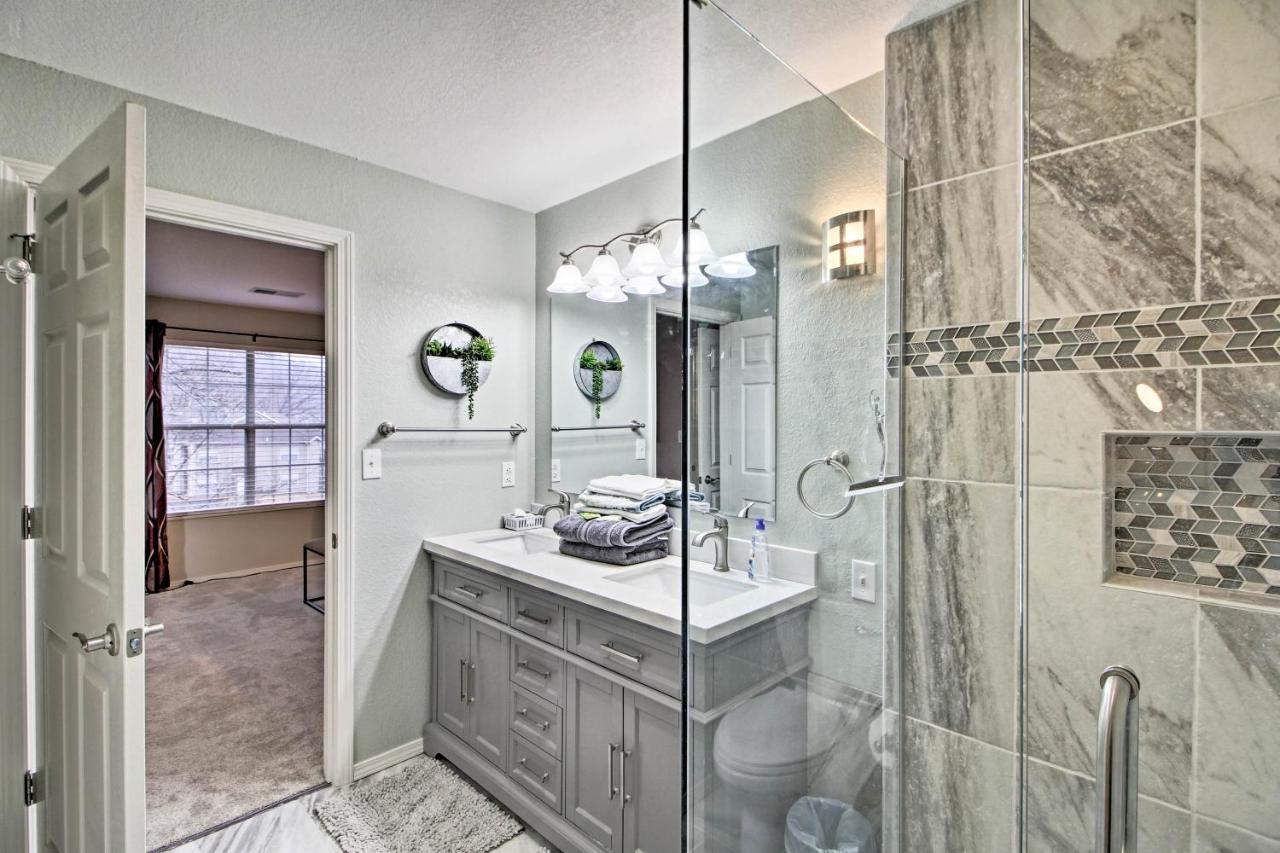 Updated Lake Taneycomo Condo With Screened Porch! 브랜슨 외부 사진
